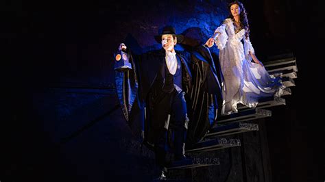  Phantom of the Opera：The Shadowy Symphony of Love and Obsession!